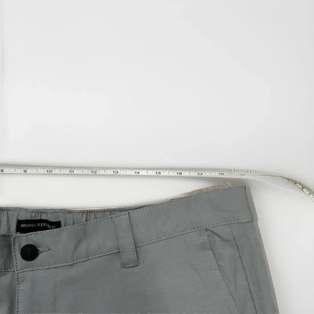 Banana‎ Republic Men's Comfort Flat Front Short, Gray, Sz 40